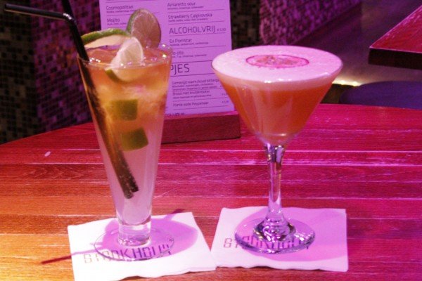 Cocktails bij Stockholm: Dark n Stormy en Pornstar Martini