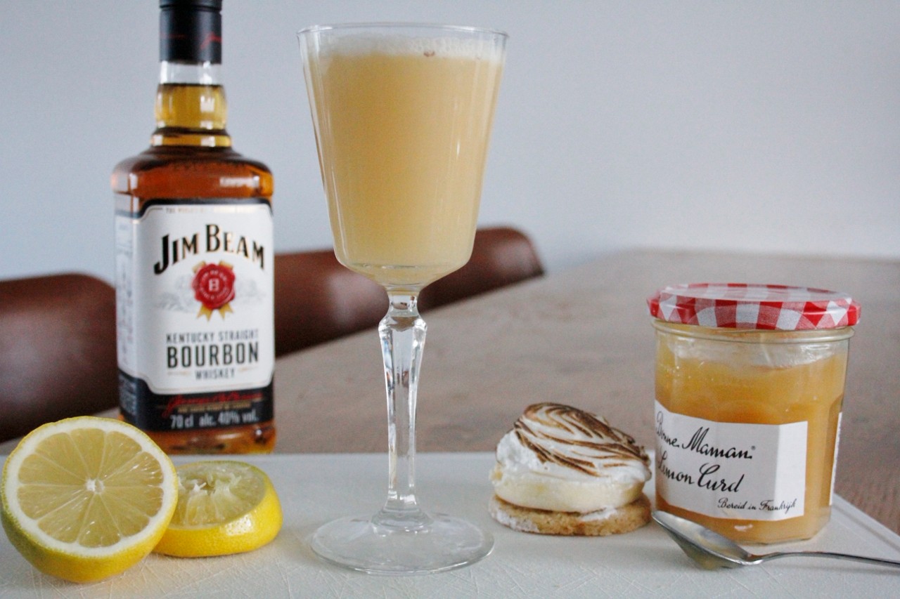 Lemon Curd Merengue Martini foto