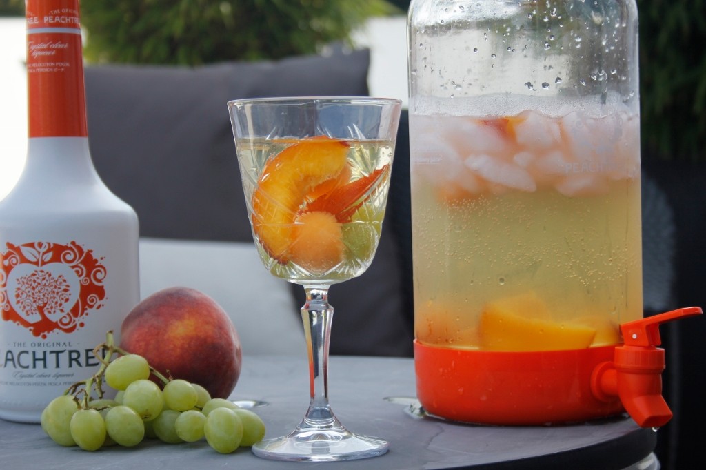 White Peachy Sangria foto